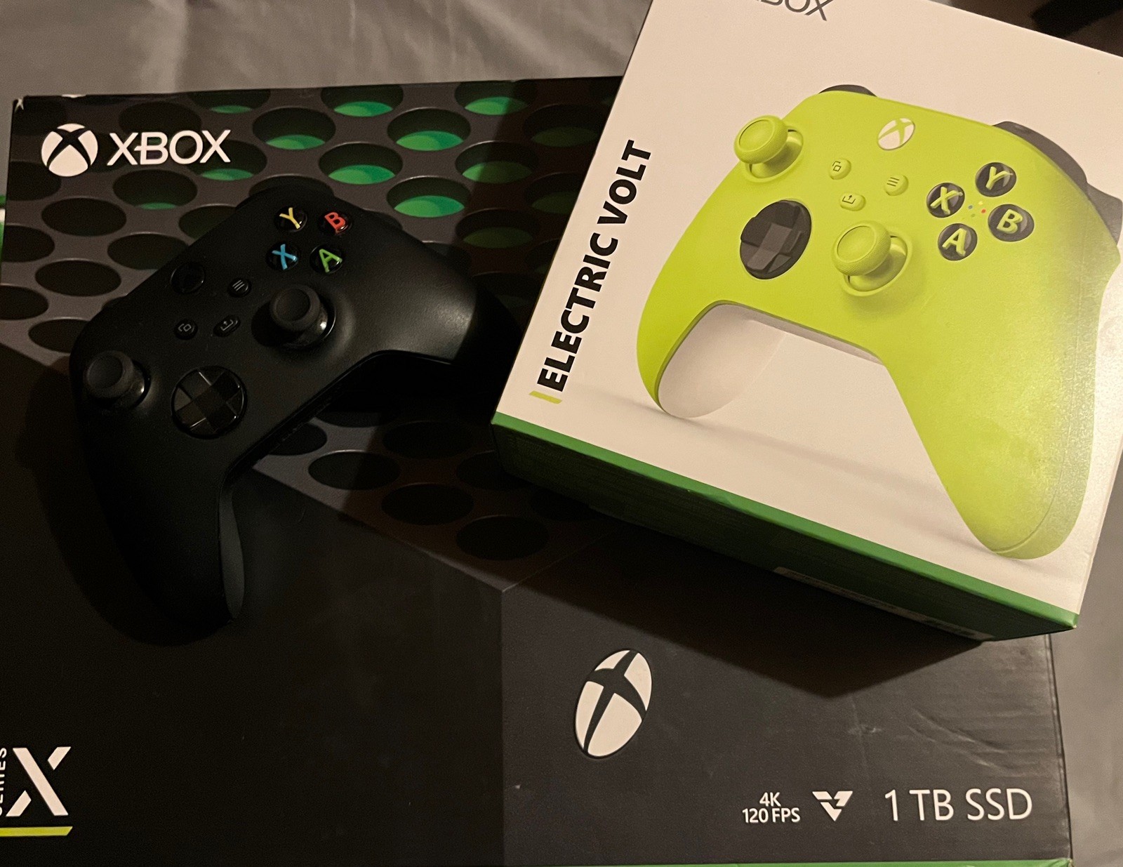 XBOX SERIES X \ Barely Used Great Condition 4k Ultra HD Resolution