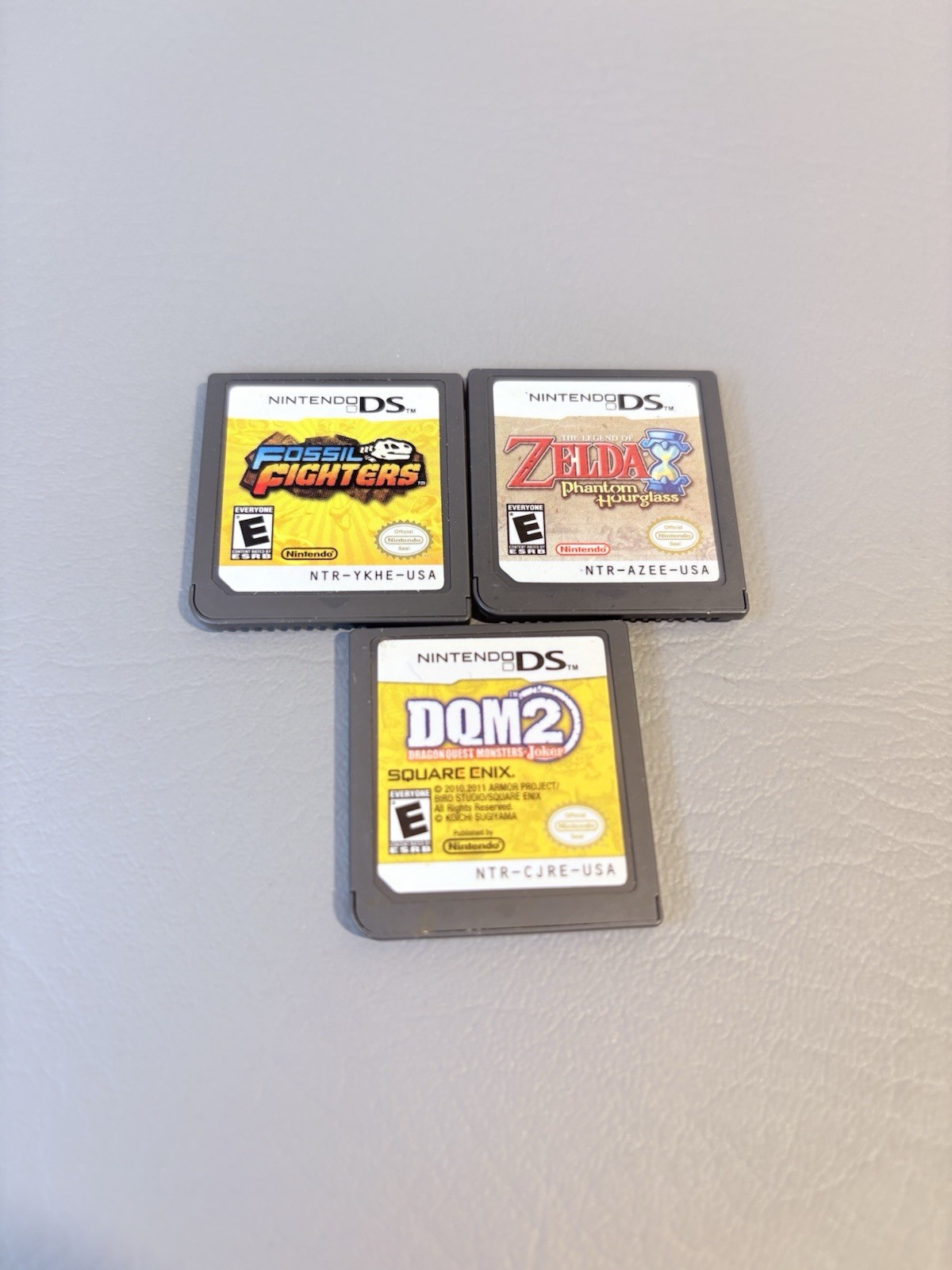 Zelda Phantom Hourglass Nintendo DS + Fossil Fighters + Dragon Quest, 3 Game Lot