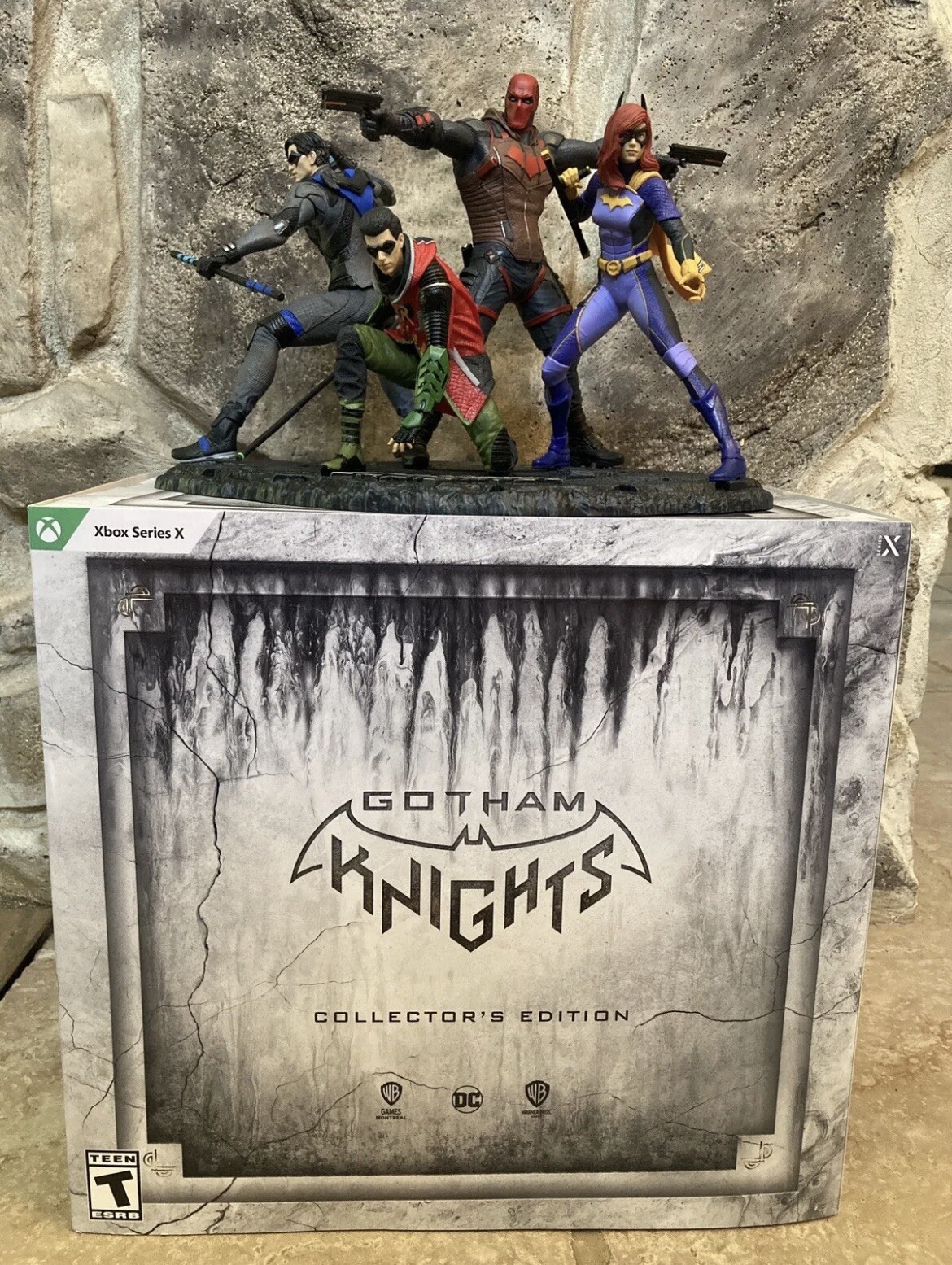 Gotham Knights Collector’s Edition Hero Diorama Statue w/ COA ?*NEW* #405 LOW SN